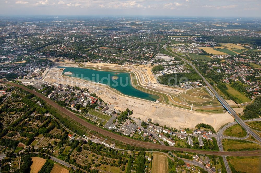 Dortmund von oben - Phoenix-See im Stadtteil Hörde auf dem ehemaligen Gelände der Hermannshütte in Dortmund im Bundesland Nordrhein-Westfalen