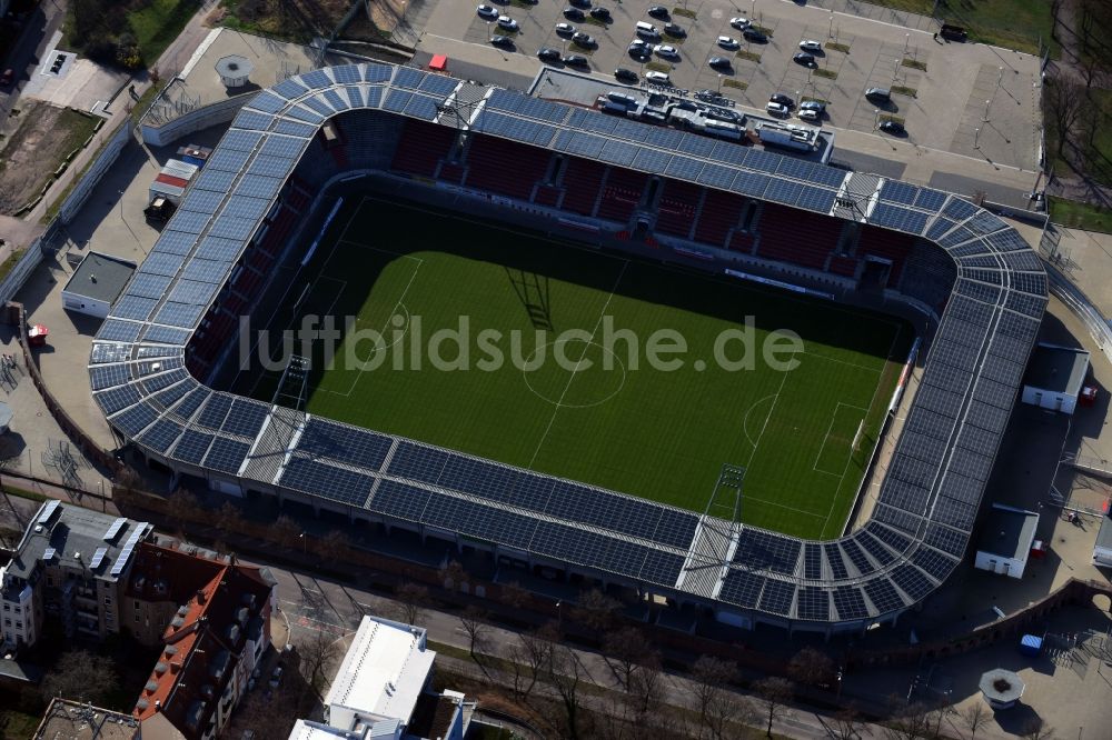 Luftbild Halle (Saale) - Photovoltaik- Solarkraftwerk am Stadion Erdgas Sportpark in Halle (Saale) im Bundesland Sachsen-Anhalt