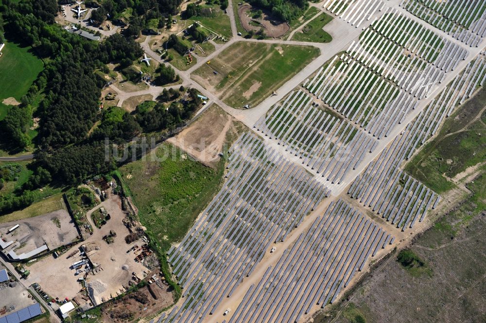 Luftbild Eberswalde - Finowfurt - Photovoltaikanlage auf dem Flugplatz Finow, Finowfurt in Brandenburg