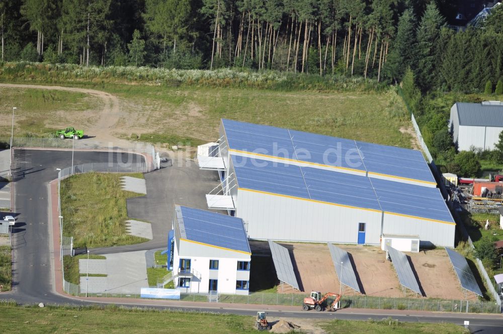 Großostheim OT Ringheim von oben - Photovoltaikanlage / Solarkraftwerk als Kombination auf Freiflächen und Dachanlagen im Gewerbegebiet Ringheim, einem Ortteil von Großostheim im Bundesland Bayern