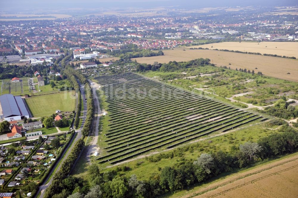 Mühlhausen aus der Vogelperspektive: Photovoltaikanlage / Solarkraftwerk in Mühlhausen im Bundesland Thüringen