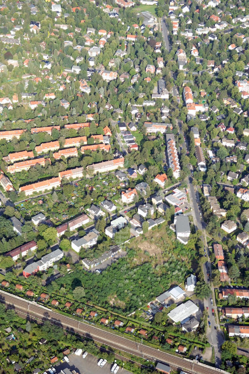 Luftbild Berlin - Planfläche an der Hildburghauser Strasse in Berlin-Lankwitz