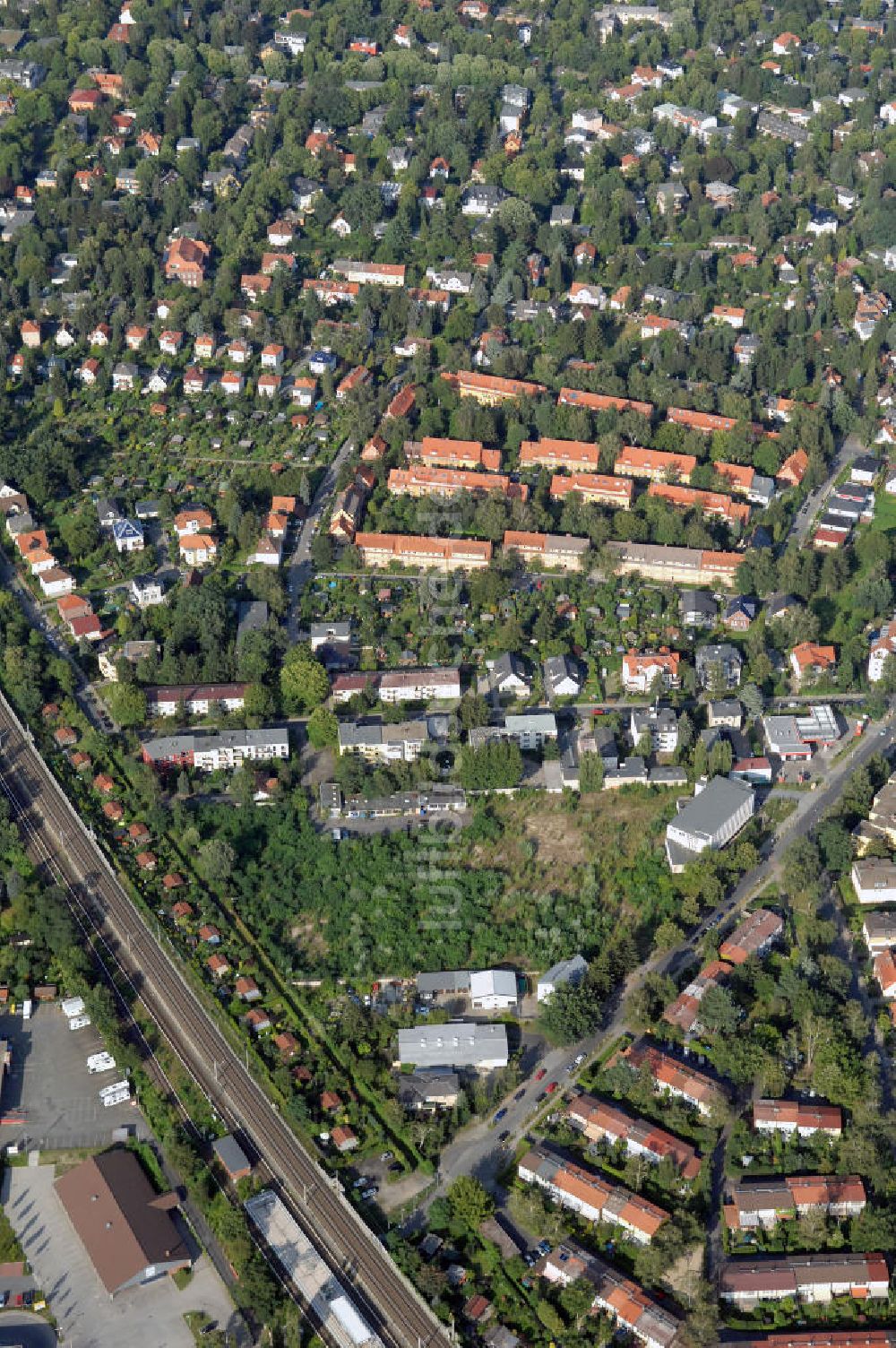 Berlin von oben - Planfläche an der Hildburghauser Strasse in Berlin-Lankwitz