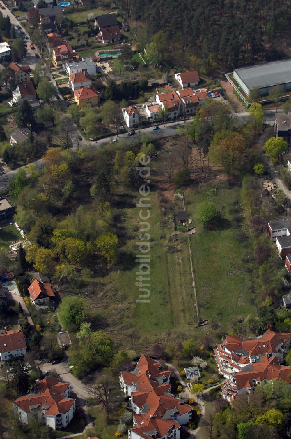 Berlin aus der Vogelperspektive: Planungs- und Baufläche für Einfamilienhäuser an der Frohnauer Strasse in 13467 Berlin