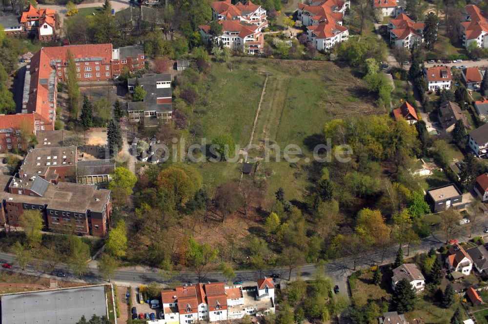 Luftaufnahme Berlin - Planungs- und Baufläche für Einfamilienhäuser an der Frohnauer Strasse in 13467 Berlin