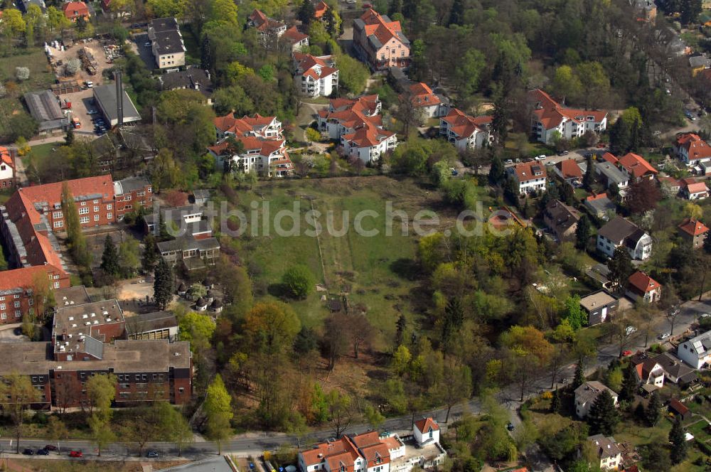 Luftbild Berlin - Planungs- und Baufläche für Einfamilienhäuser an der Frohnauer Strasse in 13467 Berlin