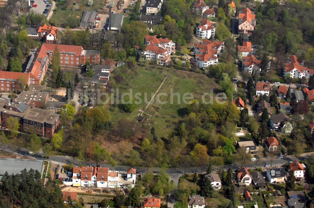 Berlin aus der Vogelperspektive: Planungs- und Baufläche für Einfamilienhäuser an der Frohnauer Strasse in 13467 Berlin