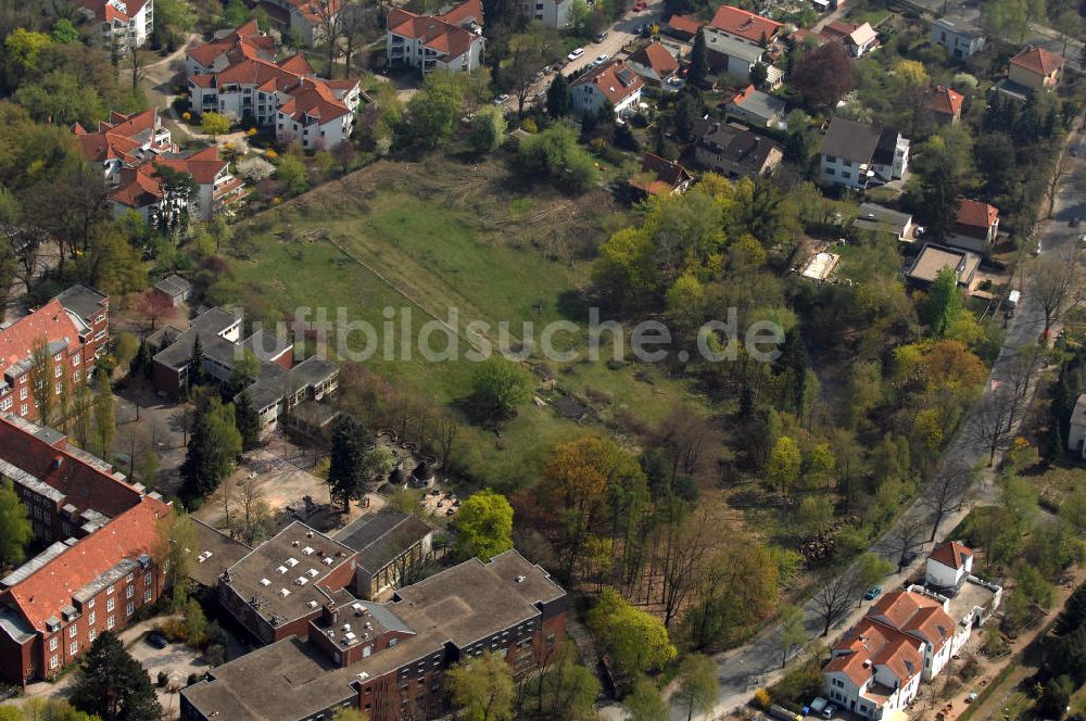 Luftaufnahme Berlin - Planungs- und Baufläche für Einfamilienhäuser an der Frohnauer Strasse in 13467 Berlin