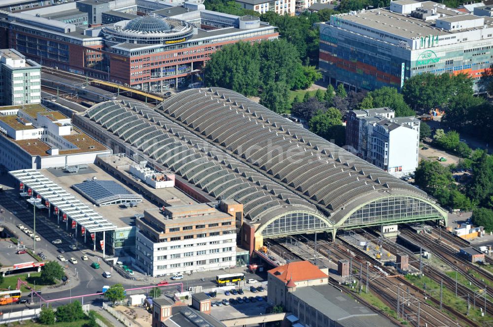 Luftbild Berlin Friedrichshain - Planungs- und Bauflächen am Postbahnhof in Berlin Friedrichshain am Ostbahnhof