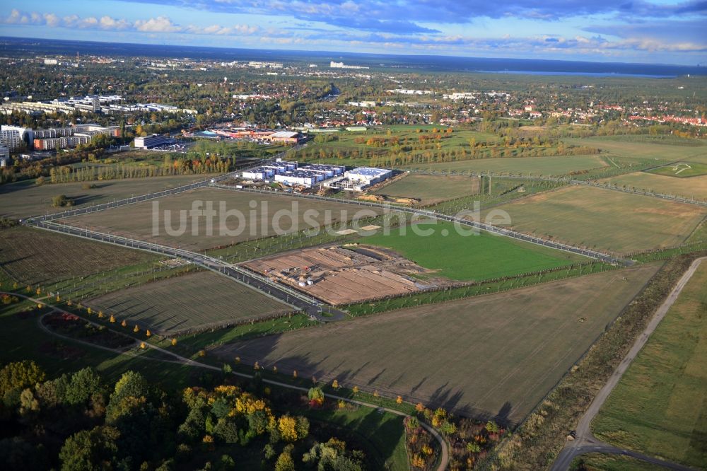 Berlin Treptow-Köpenick von oben - Planungs- und Entwicklungsgebiet mit erschlossenen Bauland entlang der Alexander-Meißner-Straße in Altglienicke im Bezirk Treptow-Köpenick von Berlin