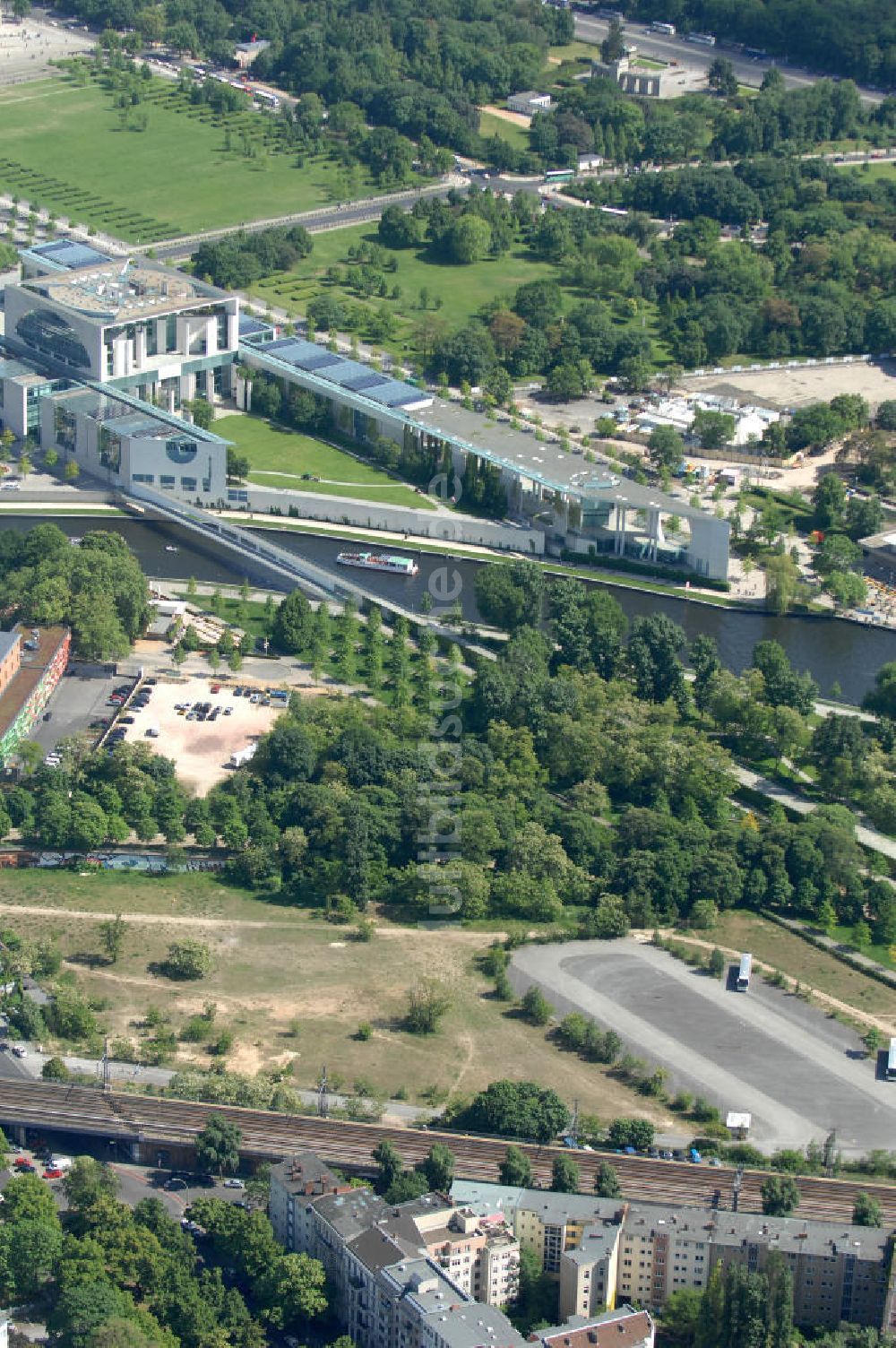 Luftbild Berlin - Planungsfläche für den Neubau des Bundesinnenministeriums in Berlin