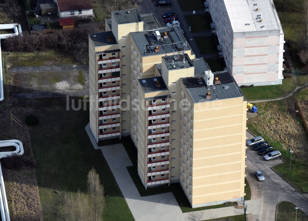 Luftaufnahme Magdeburg - Plattenbau- Hochhaus- Wohnsiedlung Birkholzer Weg - Ebendorfer Chaussee im Ortsteil Neustädter Feld in Magdeburg im Bundesland Sachsen-Anhalt