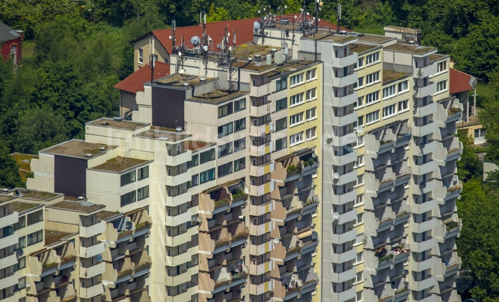 Dortmund aus der Vogelperspektive: Plattenbau- Hochhaus- Wohnsiedlung in Dortmund im Bundesland Nordrhein-Westfalen