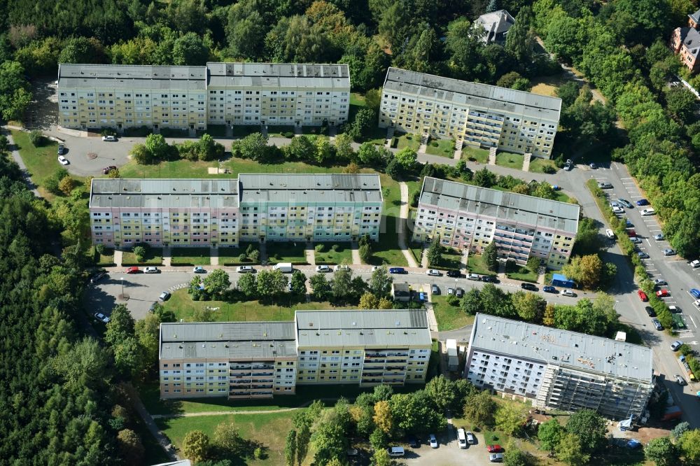 Werdau von oben - Plattenbau- Hochhaus- Wohnsiedlung entlang der Hans-Eisler-Straße und der Ernst-Busch-Straße in Werdau im Bundesland Sachsen