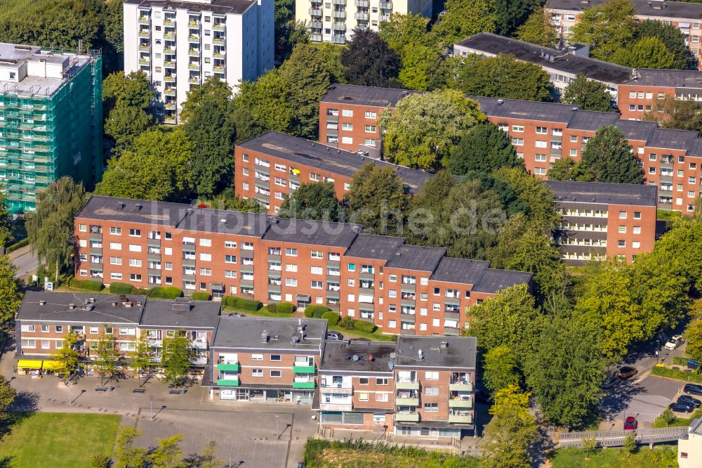 Luftbild Heiligenhaus - Plattenbau- Hochhaus- Wohnsiedlung entlang der Harzstraße - Rhönstraße - Hunsrückstraße in Heiligenhaus im Bundesland Nordrhein-Westfalen, Deutschland