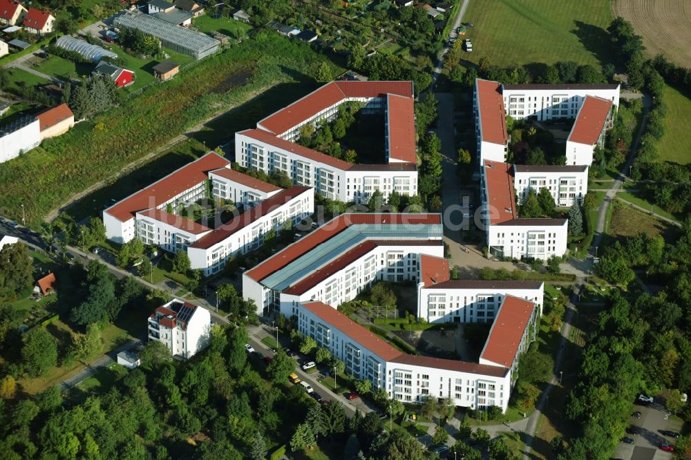 Luftaufnahme Leipzig - Plattenbau- Hochhaus- Wohnsiedlung entlang der Trendelenburgstraße in Leipzig im Bundesland Sachsen, Deutschland