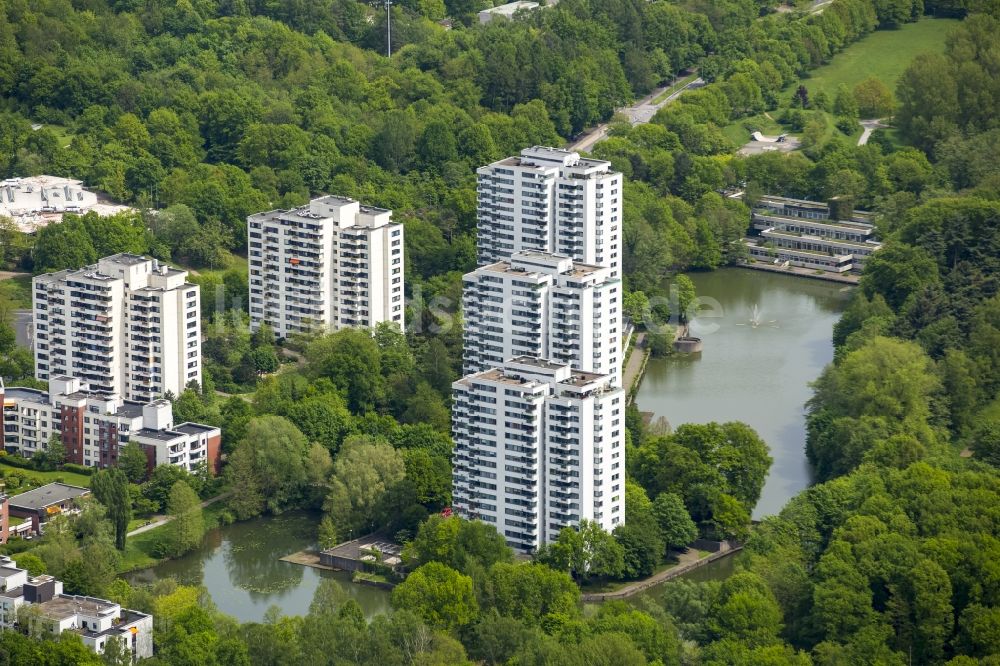 Luftaufnahme Erkrath - Plattenbau- Hochhaus- Wohnsiedlung in Erkrath im Bundesland Nordrhein-Westfalen