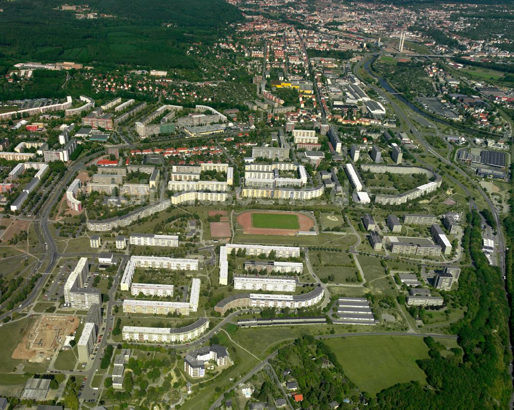 Luftaufnahme Gera - Plattenbau- Hochhaus- Wohnsiedlung in Gera im Bundesland Thüringen, Deutschland