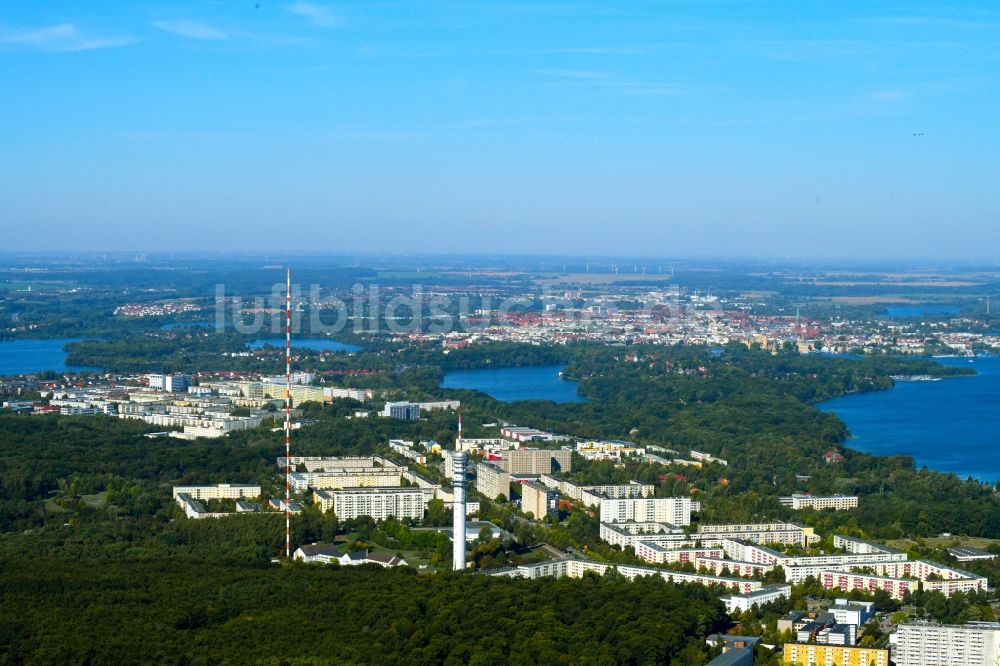 Schwerin von oben - Plattenbau- Hochhaus- Wohnsiedlung Großer Dreesch in Schwerin im Bundesland Mecklenburg-Vorpommern, Deutschland