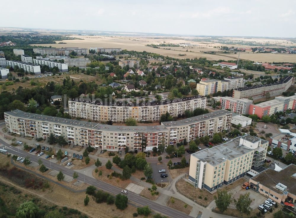 Luftaufnahme Halle (Saale) - Plattenbau- Hochhaus- Wohnsiedlung Heide Nord in Halle (Saale) im Bundesland Sachsen-Anhalt, Deutschland