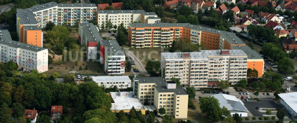 Luftbild Erfurt - Plattenbau- Hochhaus- Wohnsiedlung am Holunderweg in Erfurt im Bundesland Thüringen