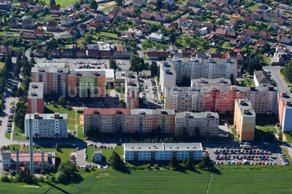 Luftbild Horni Briza - Plattenbau- Hochhaus- Wohnsiedlung in Horni Briza in Plzensky kraj - Pilsner Region - Böhmen, Tschechien