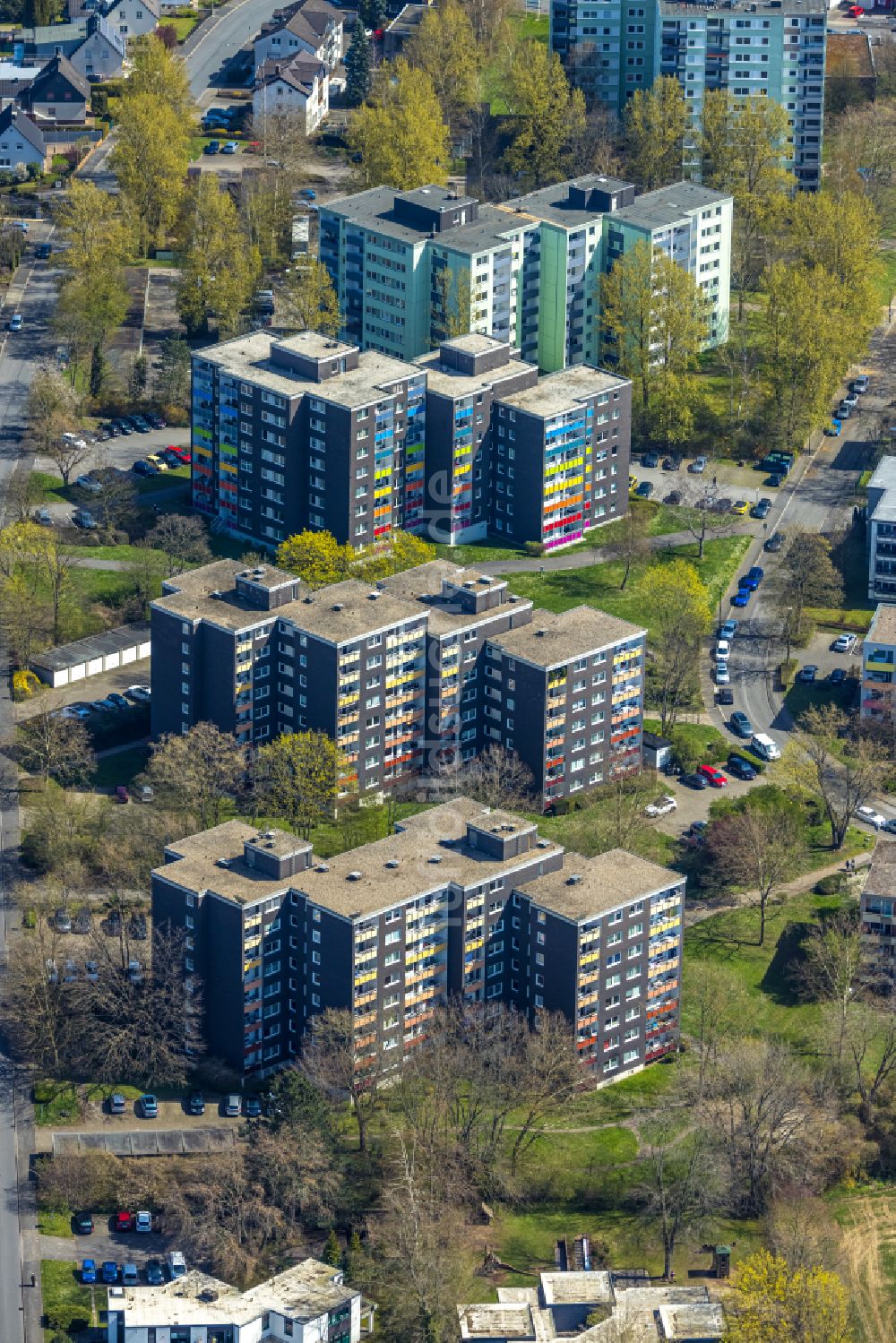 Hagen von oben - Plattenbau- Hochhaus- Wohnsiedlung Humperdinckstraße und Auf dem Bauloh in Hagen im Bundesland Nordrhein-Westfalen, Deutschland