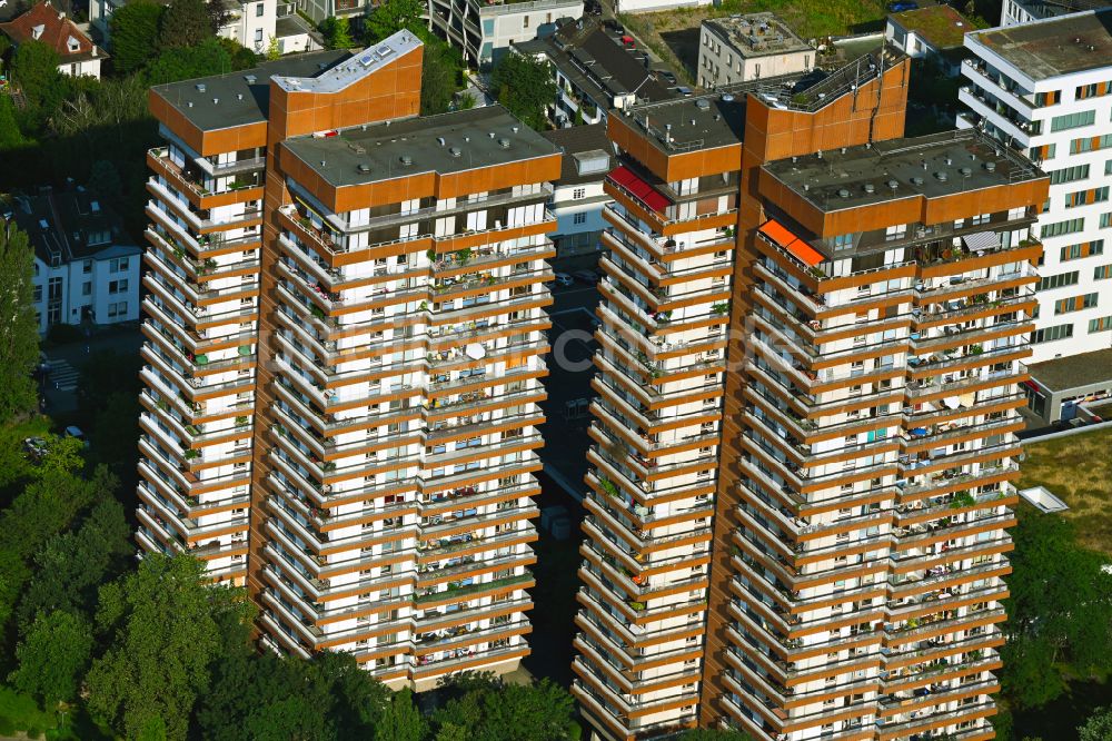 Köln von oben - Plattenbau- Hochhaus- Wohnsiedlung in Köln im Bundesland Nordrhein-Westfalen, Deutschland