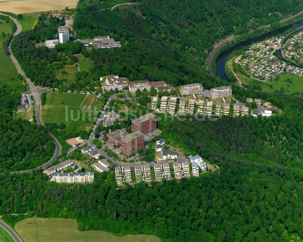 Luftaufnahme Lahnstein - Plattenbau- Hochhaus- Wohnsiedlung in Lahnstein im Bundesland Rheinland-Pfalz