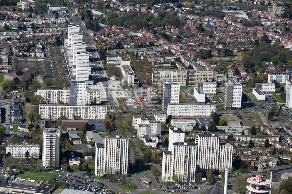 Mons-en-Barœul von oben - Plattenbau- Hochhaus- Wohnsiedlung in Mons-en-Barœul in Nord-Pas-de-Calais Picardie, Frankreich