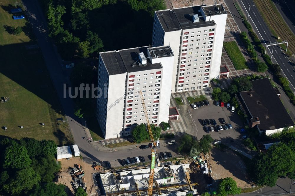 Dresden von oben - Plattenbau- Hochhaus- Wohnsiedlung im Ortsteil Altstadt in Dresden im Bundesland Sachsen, Deutschland