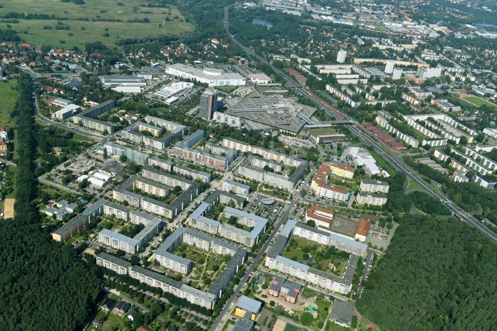 Luftbild Potsdam - Plattenbau- Hochhaus- Wohnsiedlung im Ortsteil Drewitz in Potsdam im Bundesland Brandenburg, Deutschland