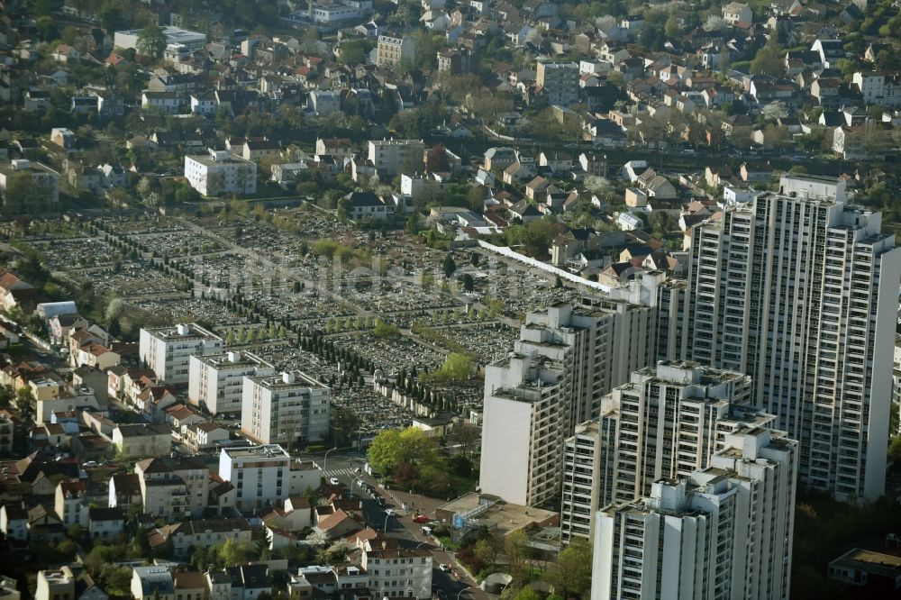 Paris Boulogne-Billancourt aus der Vogelperspektive: Plattenbau- Hochhaus- Wohnsiedlung in Paris Boulogne-Billancourt in Ile-de-France, Frankreich