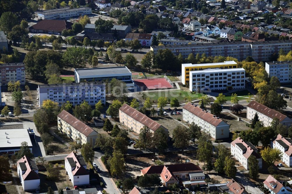 Luftbild Wittenberge - Plattenbau- Hochhaus- Wohnsiedlung an der Perleberger Straße in Wittenberge im Bundesland Brandenburg, Deutschland