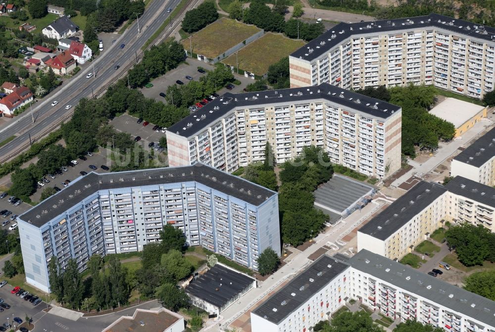 Luftbild Erfurt - Plattenbau- Hochhaus- Wohnsiedlung an der Prager Straße im Ortsteil Berliner Platz in Erfurt im Bundesland Thüringen, Deutschland