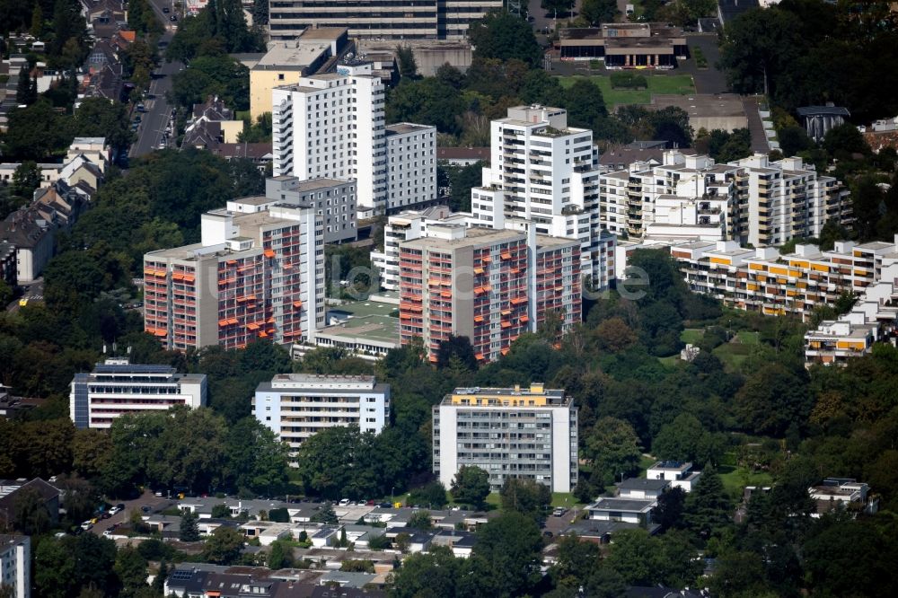 Bonn von oben - Plattenbau- Hochhaus- Wohnsiedlung an der Römerstraße in Bonn im Bundesland Nordrhein-Westfalen, Deutschland