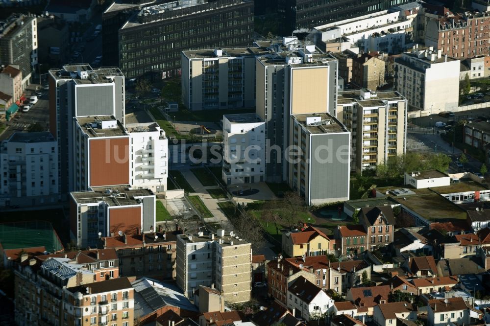 Luftaufnahme Paris - Plattenbau- Hochhaus- Wohnsiedlung im Stadtteil Asnières-sur-Seine in Paris in Ile-de-France, Frankreich