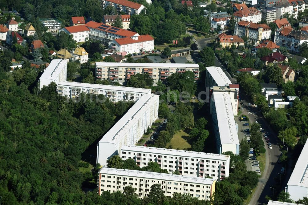 Luftaufnahme Markkleeberg - Plattenbau- Hochhaus- Wohnsiedlung Städtelner Straße in Markkleeberg im Bundesland Sachsen