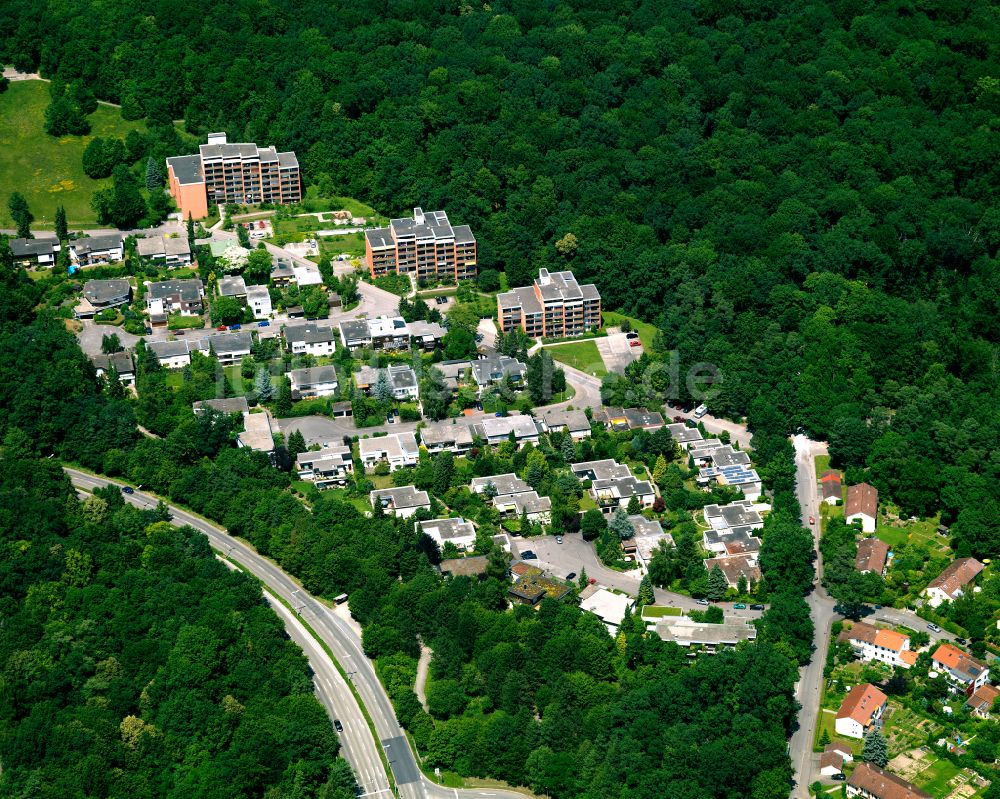 Tübingen aus der Vogelperspektive: Plattenbau- Hochhaus- Wohnsiedlung in Tübingen im Bundesland Baden-Württemberg, Deutschland