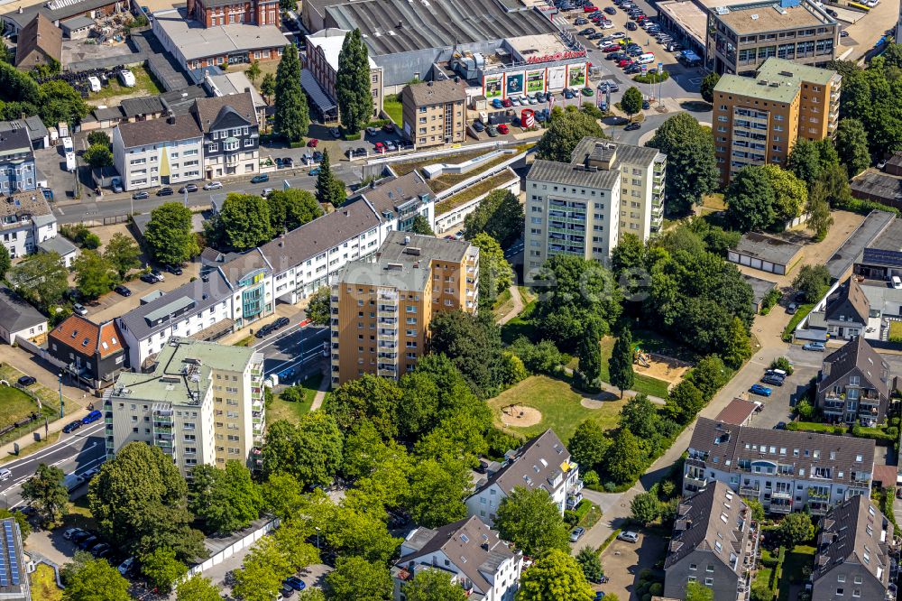 Luftaufnahme Velbert - Plattenbau- Hochhaus- Wohnsiedlung in Velbert im Bundesland Nordrhein-Westfalen, Deutschland