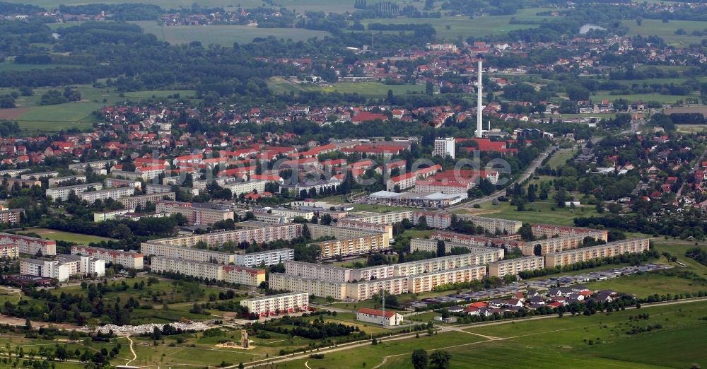 Luftaufnahme Wolfen - Plattenbau- Hochhaus- Wohnsiedlung in Wolfen im Bundesland Sachsen-Anhalt, Deutschland