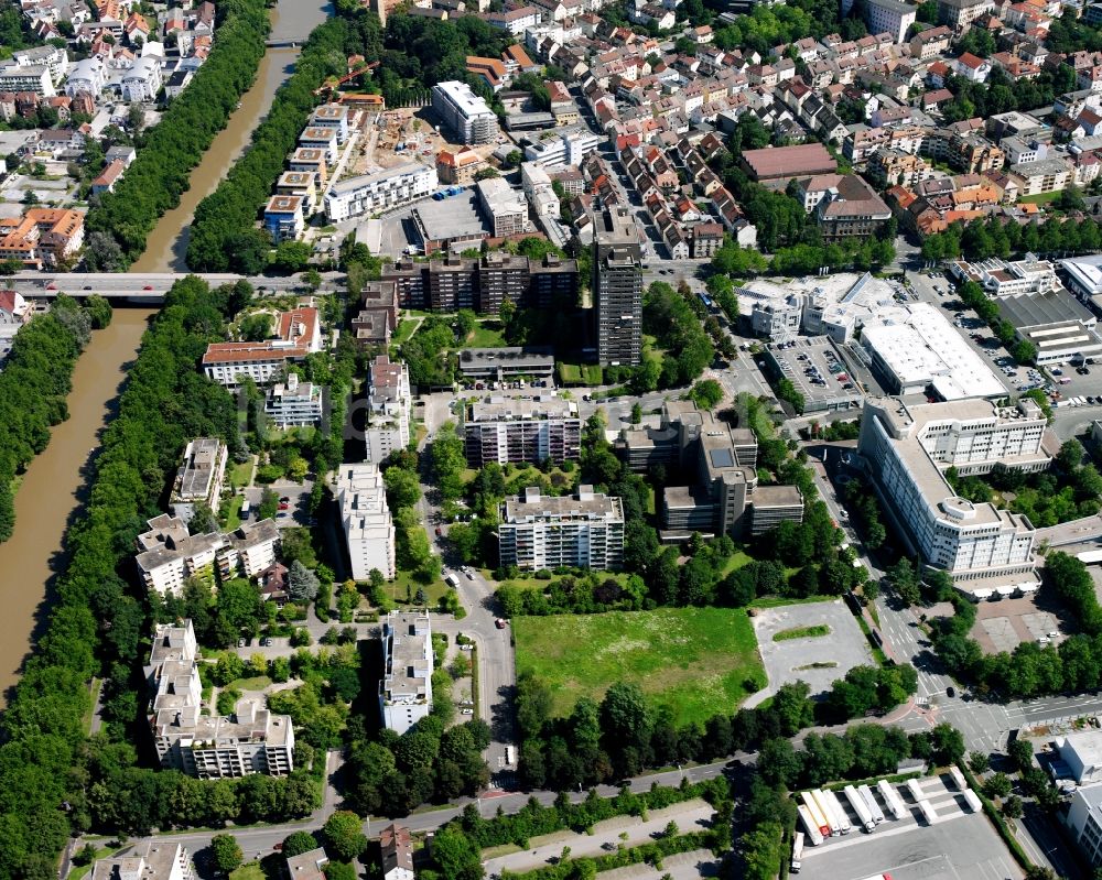 Luftaufnahme Heilbronn - Plattenbau- Hochhaus- Wohnsiedlung zwischen Südstraße und Knorrstraße in Heilbronn im Bundesland Baden-Württemberg, Deutschland