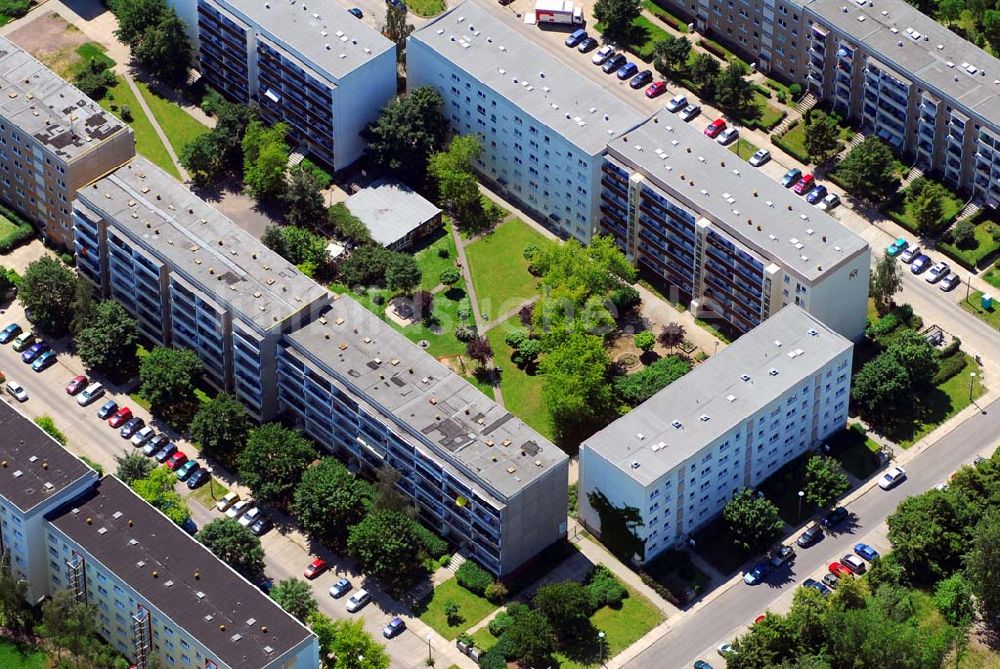 Luftbild Magdeburg - Plattenbau-Komplex an der Hans-Grade-Straße in Magdeburg-Olvenstedt