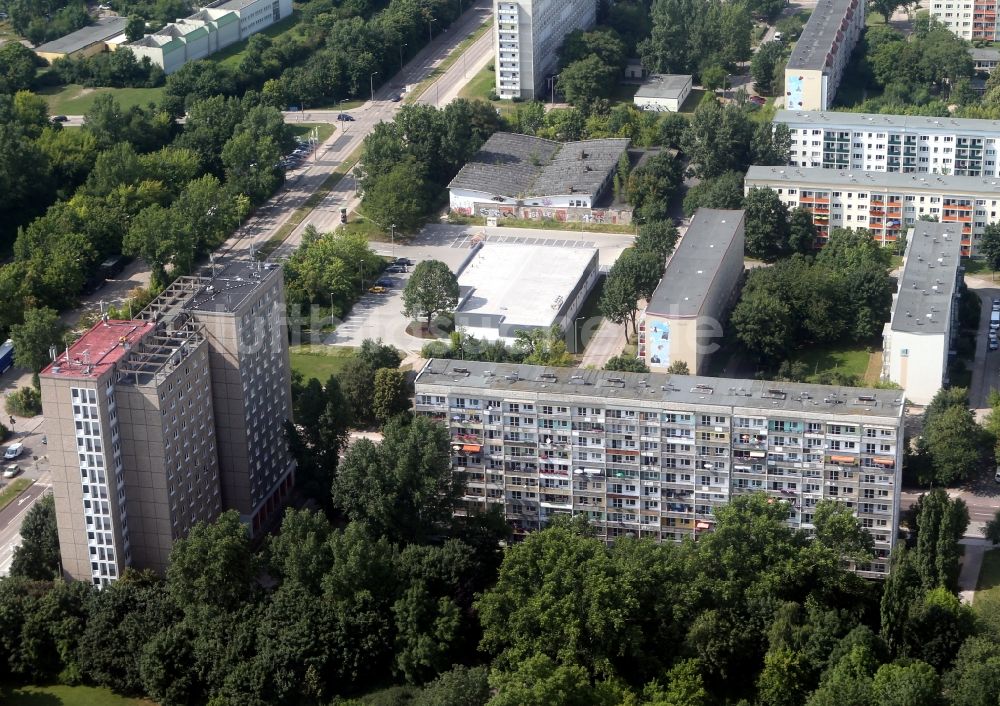 Halle / Saale aus der Vogelperspektive: Plattenbau- Neubau - Wohngebiet Halle-Neustadt in Halle (Saale) in Sachsen-Anhalt