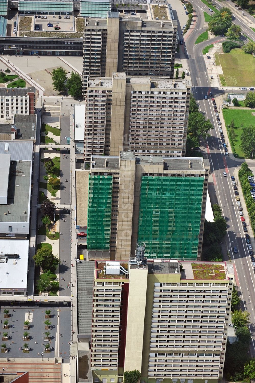 Halle / Saale von oben - Plattenbau Wohnhochhäuser in Halle / Saale im Bundesland Sachsen-Anhalt