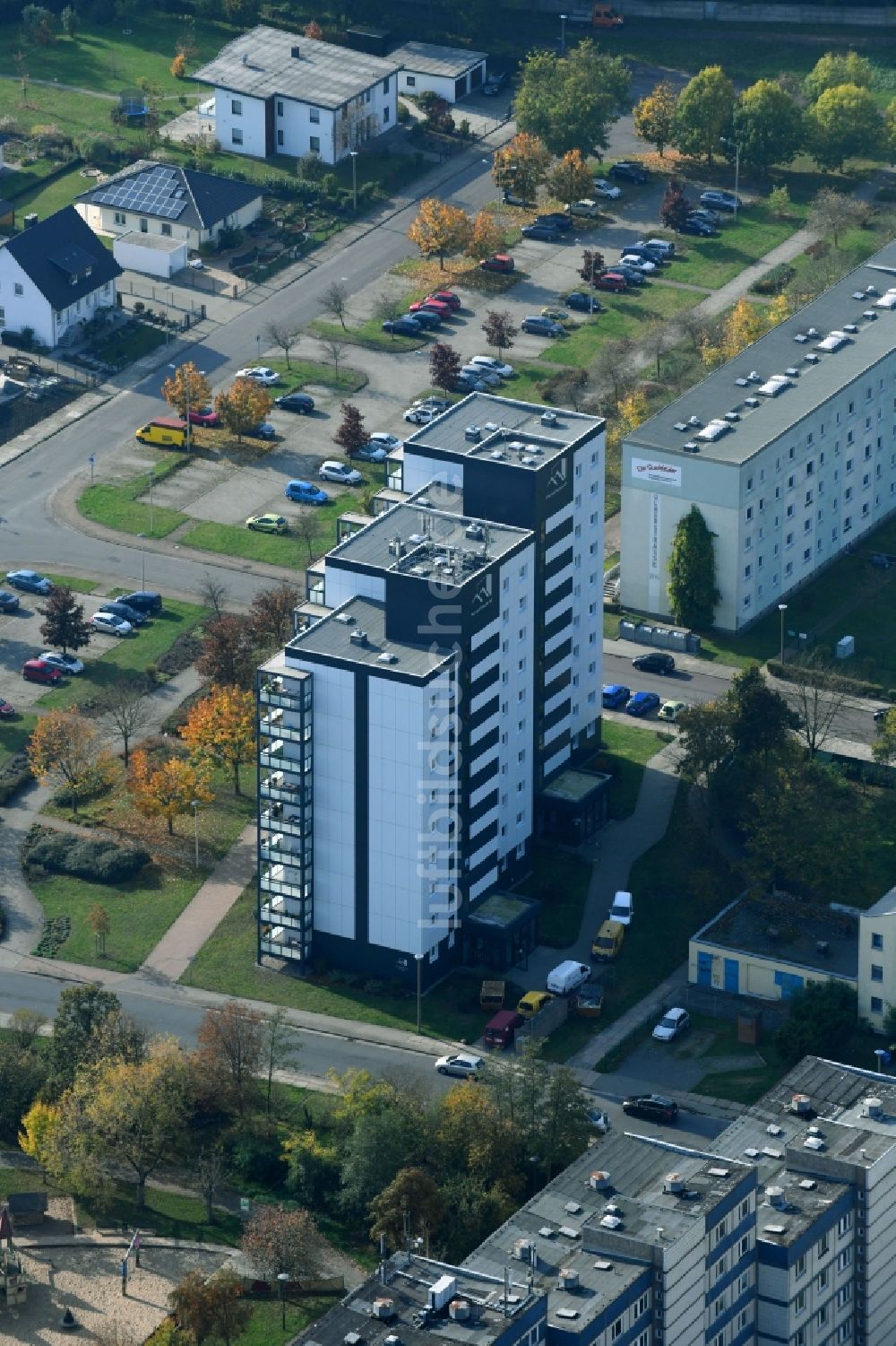 Magdeburg von oben - Plattenbau- Wohnsiedlung zwischen Othrichstraße und Resewitzstraße im Ortsteil Neustädter Feld in Magdeburg im Bundesland Sachsen-Anhalt, Deutschland