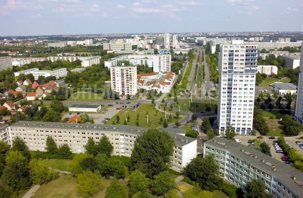 Luftaufnahme Halle ( Saale ) - Plattenbauten in Halle ( Saale ) Stadtteil Neustadt im Bundesland Sachsen-Anhalt