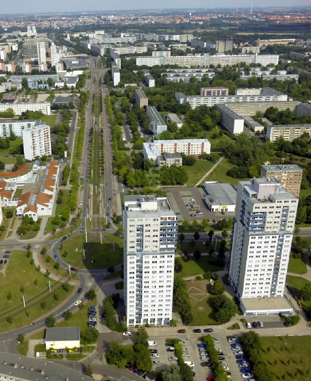 Halle ( Saale ) aus der Vogelperspektive: Plattenbauten in Halle ( Saale ) Stadtteil Neustadt im Bundesland Sachsen-Anhalt