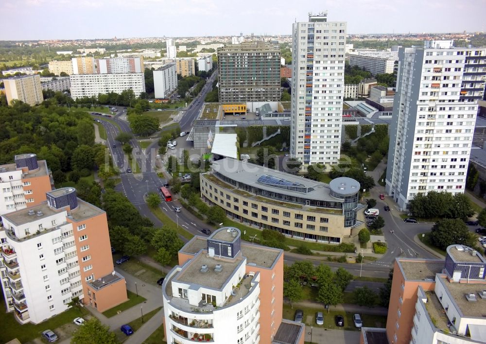 Luftaufnahme Halle ( Saale ) - Plattenbauten in Halle ( Saale ) Stadtteil Neustadt im Bundesland Sachsen-Anhalt