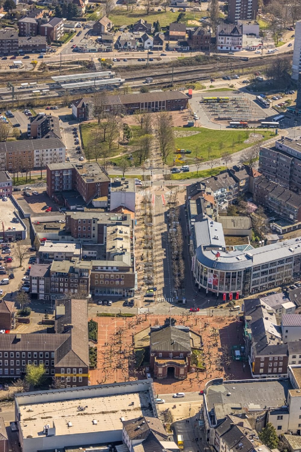 Luftaufnahme Wesel - Platz- Ensemble Berliner-Tor-Platz in Wesel im Bundesland Nordrhein-Westfalen, Deutschland